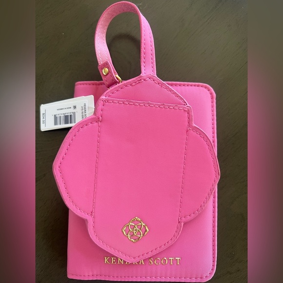 Kendra Scott Luggage Tag and Passport Holder in Pink NWT - Picture 8 of 8